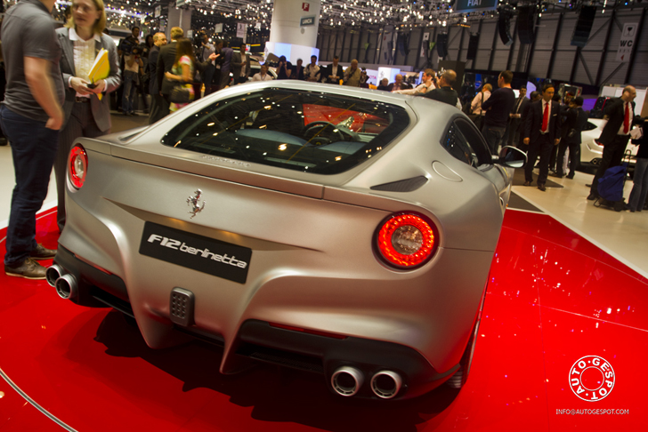 Genève 2012: Ferrari F12berlinetta