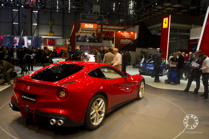 Genève 2012: Ferrari F12berlinetta