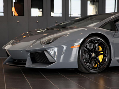 Bij de dealer: Lamborghini Aventador LP700-4 in Grigio Telesto 