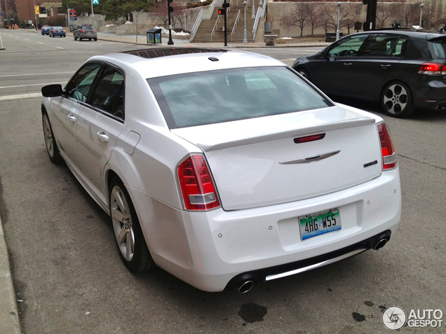 Scoop spotted: Chrysler 300C SRT8 2013