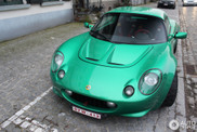 Avistado Lotus Elise pintado en "verde eléctrico"