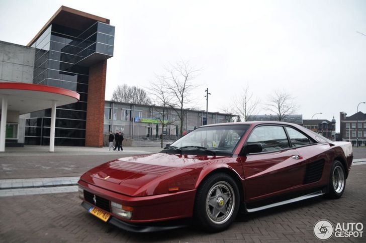 Getunede Ferrari Mondial QV doet pijn aan de ogen