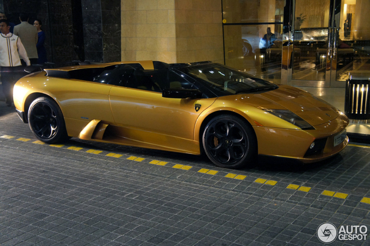 Unieke gouden Lamborghini Murciélago Roadster vastgelegd