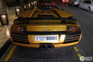 Lamborghini Murciélago Roadster bañado en oro