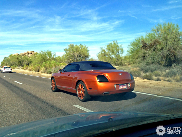 Gespot: wanstaltige Bentley Continental GTC