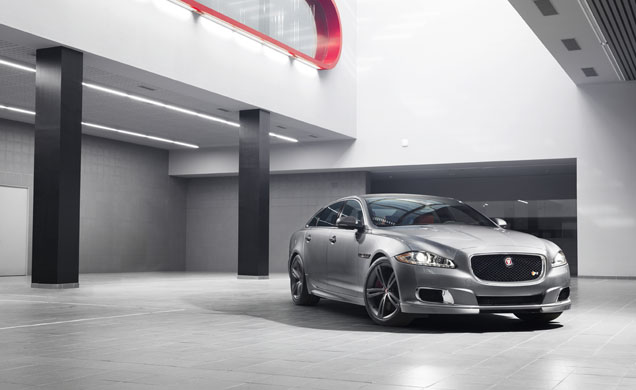 Jaguar XJR says hello to the world!