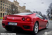 Spoter primećen u svom Ferrariju