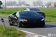 Phát Hiện Lamborghini Huracán LP610-4 Trên Đường Phố!
