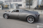 入镜: 帕加尼测试车手 Davide Testi 带着他的儿子一同驾驶 Huayra