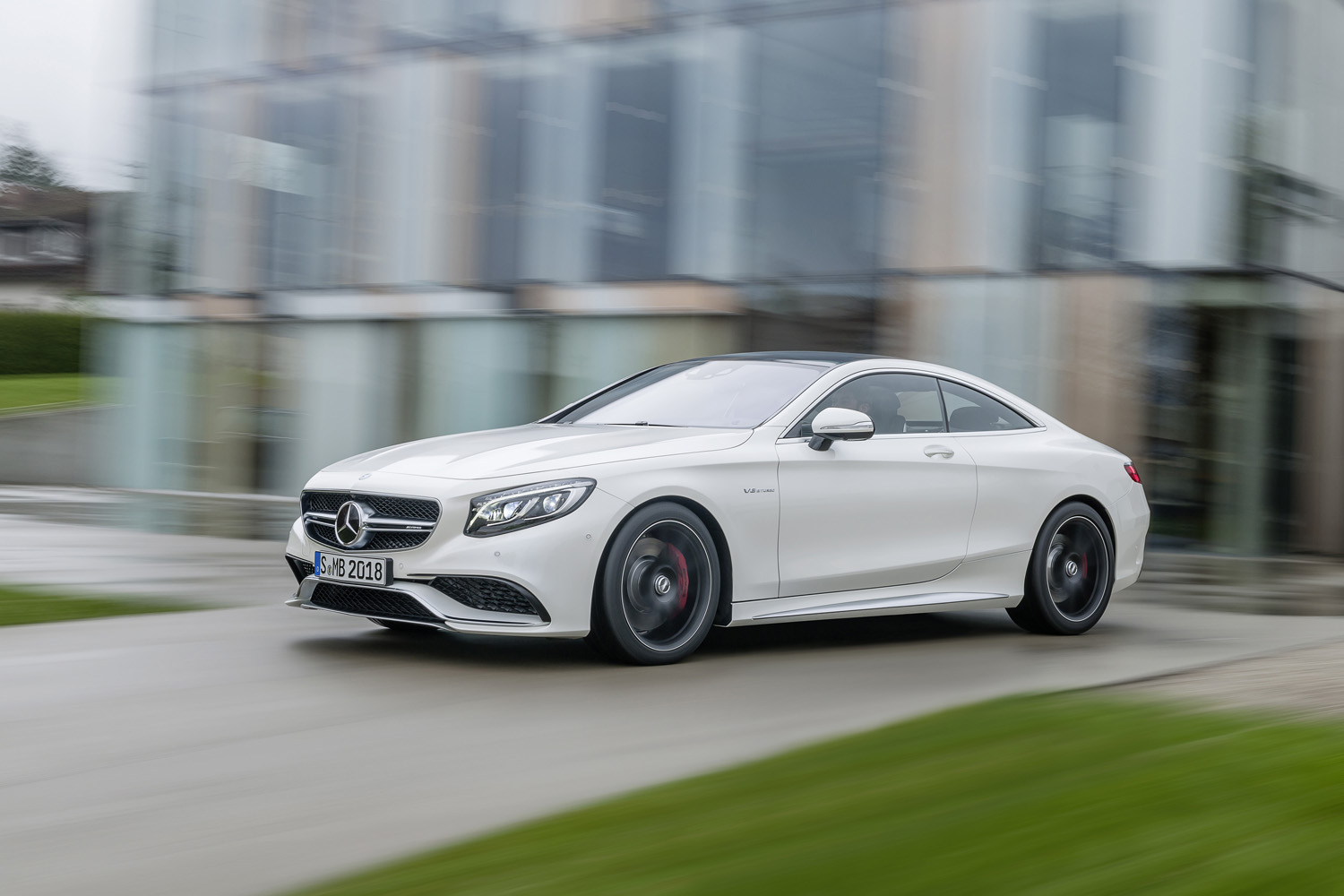 Officieel overweldigend: Mercedes-Benz S 63 AMG Coupé