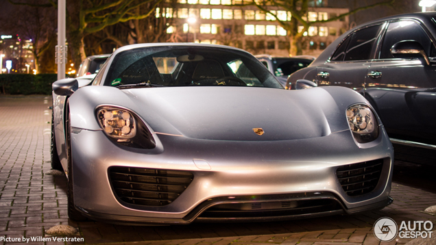 Spot van de dag: Porsche 918 Spyder