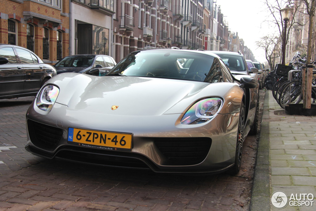 Spot van de dag: Porsche 918 Spyder Weissach Package