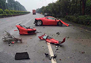 This is how you crash a Ferrari 458 Italia
