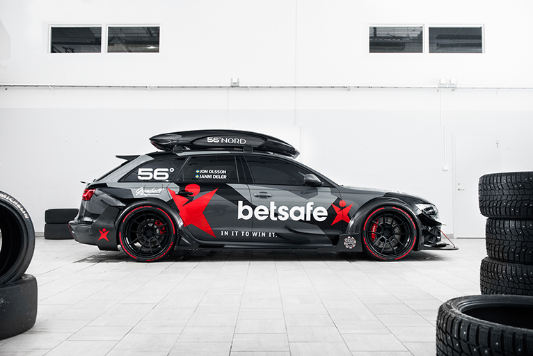 Jon Olsson's Audi RS6 DTM is af en abnormaal