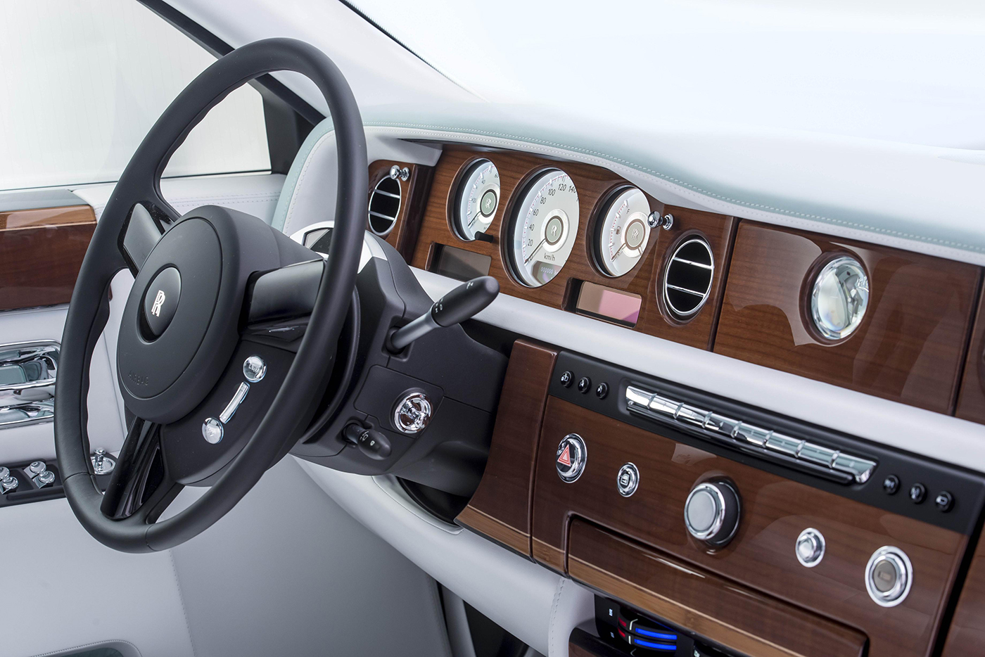 Nog even genieten van de Rolls-Royce Phantom Serenity