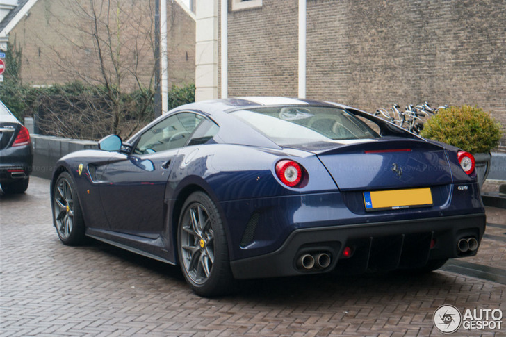 Spot van de dag: donkerblauwe Ferrari 599 GTO