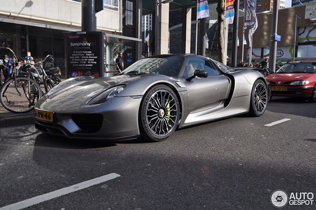 Spot van de dag: Porsche 918 Spyder