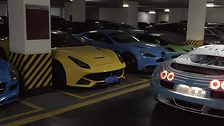 Fraaie Bugatti Veyron 16.4 Super Sport laat zich zien in China 