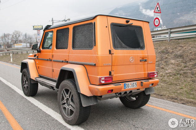 Gespot: Mercedes-Benz G 500 4X4², de ultieme koningsdagmobiel