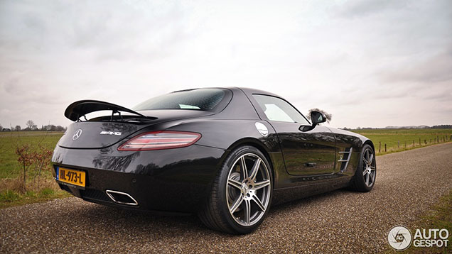 Spot van de dag: Mercedes-Benz SLS AMG	
