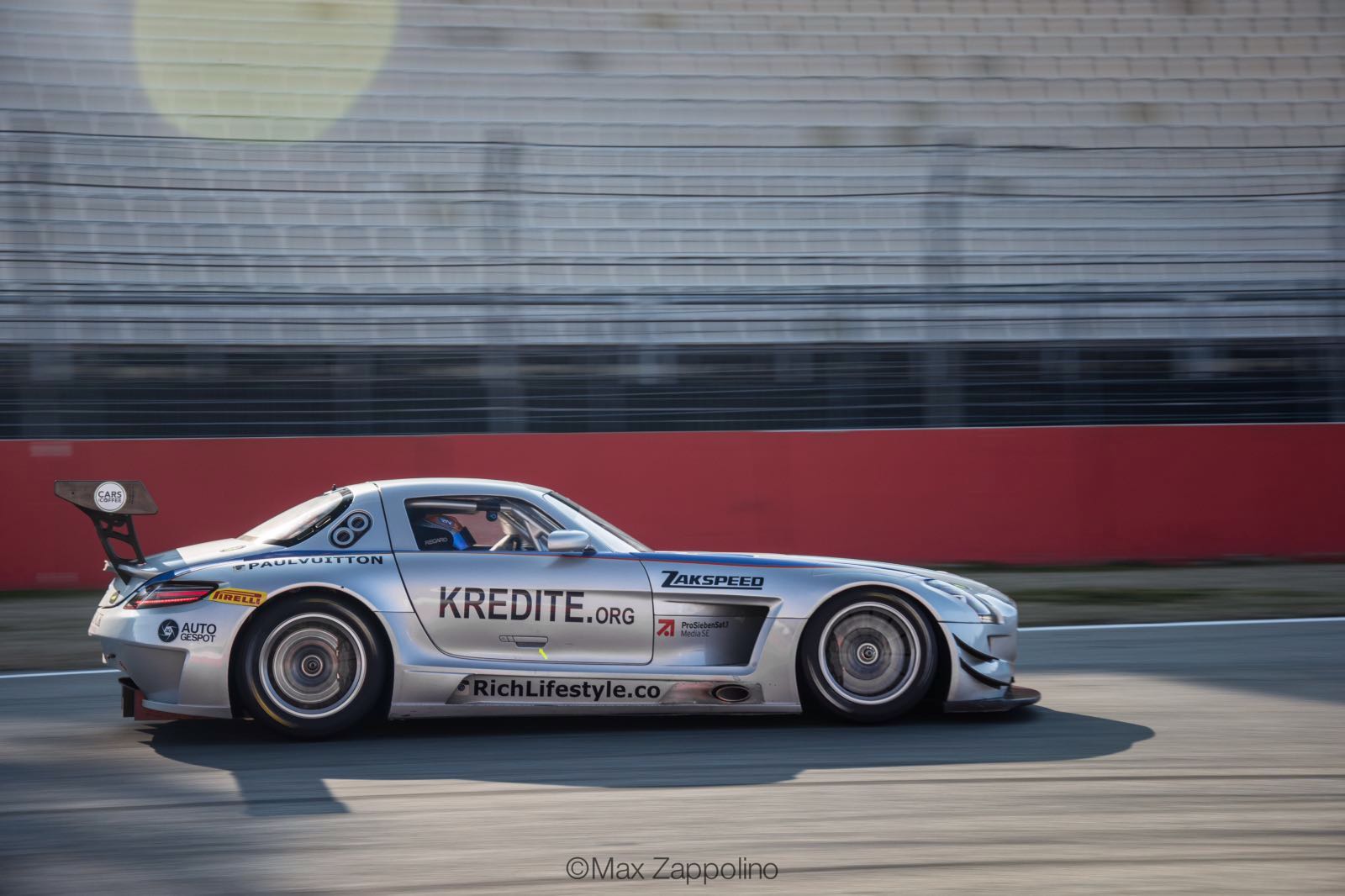 Autogespot geeft ritje weg op Hockenheim Circuit