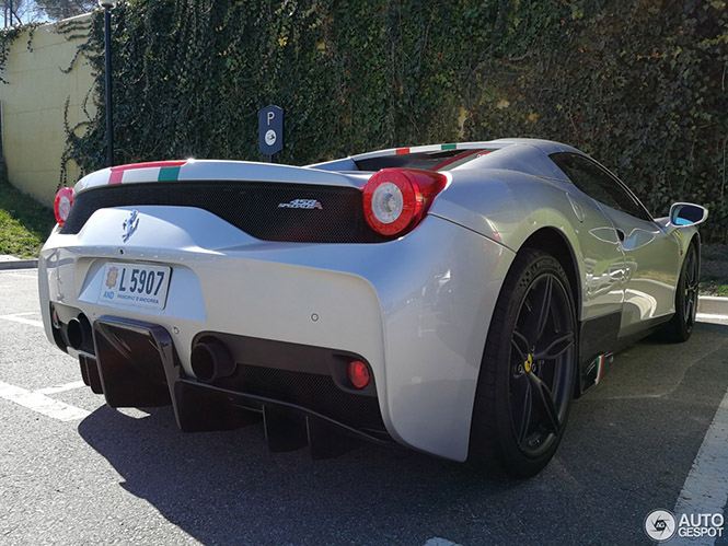 Stapje terug in de tijd met de Ferrari 458 Speciale A