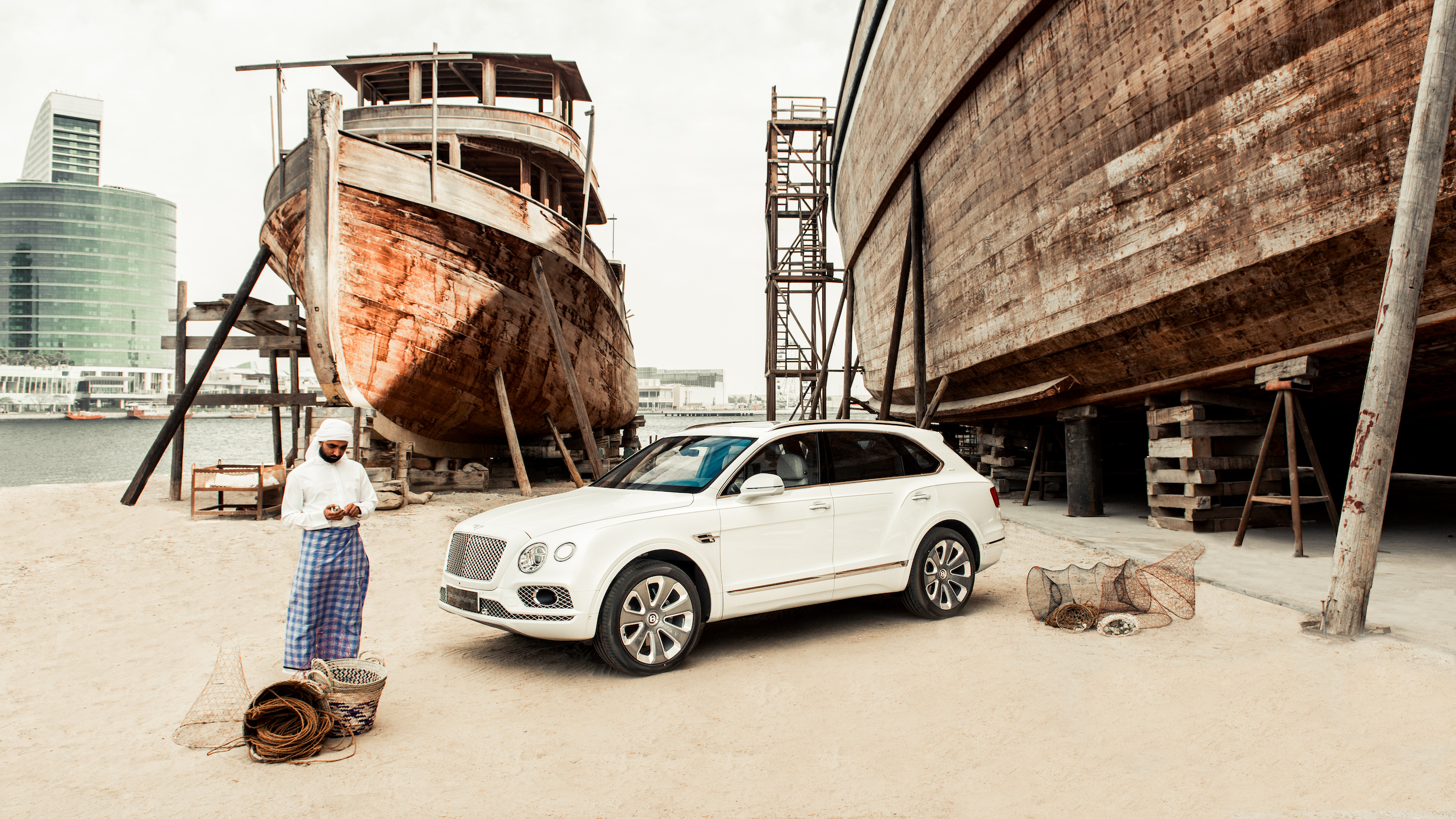 Exclusief: Bentley Bentayga Pearl Of The Gulf