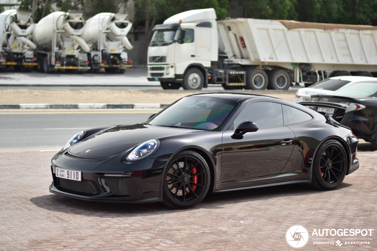 Uitermate sinistere 911 GT3 in Dubai