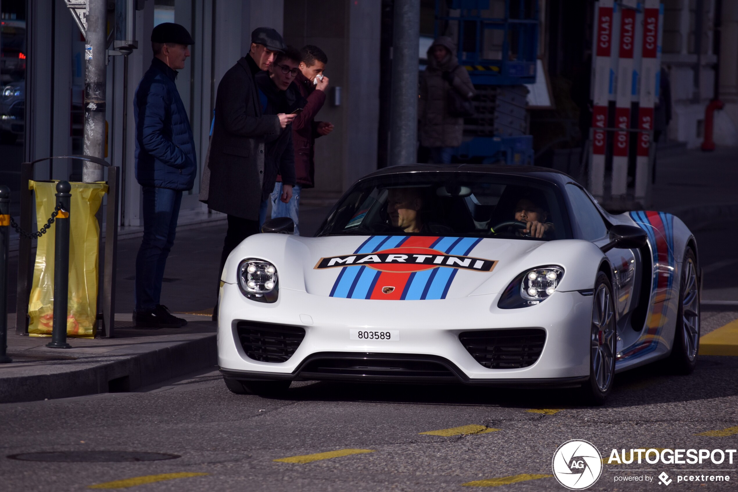 Porsche 918 Spyder vangt de aandacht in Genève