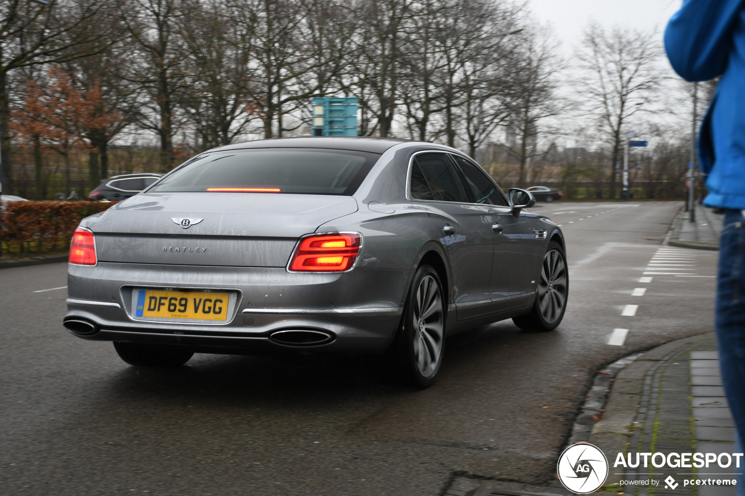 Nieuwe Bentley Flying Spur duikt op