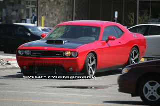 Dodge Challenger SRT-10 op straat gespot