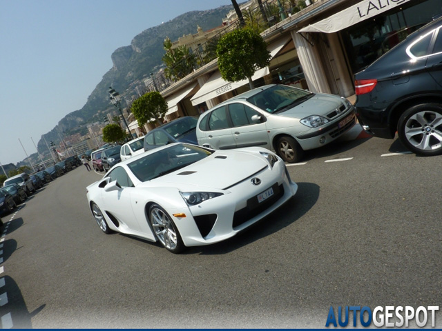 Spot van de dag: Lexus LFA