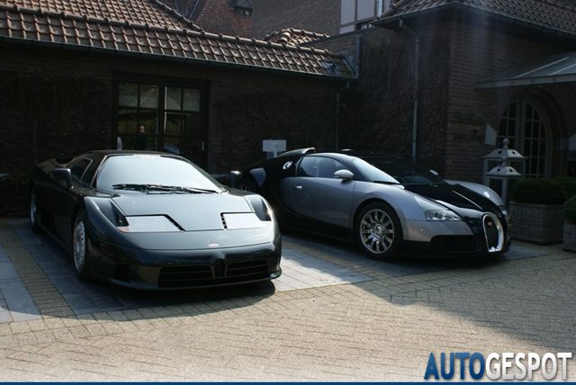 Gespot: drie generaties Bugatti! 