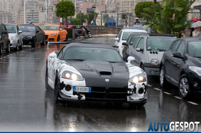 Strange sighting: Dodge Viper SRT-10 Coupé 2008 ACR met een apart printje