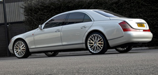 De ideale trouwauto: Project Kahn Wedding Commemorative Maybach 57