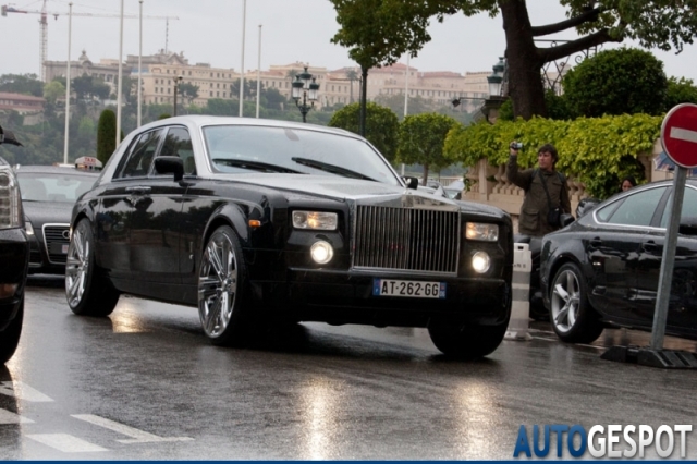 Strange sighting: Rolls-Royce Phantom op flinke jetsers