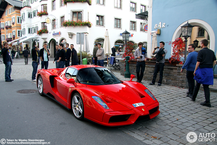 Spot van de dag: Ferrari Enzo Ferrari in hartje Londen