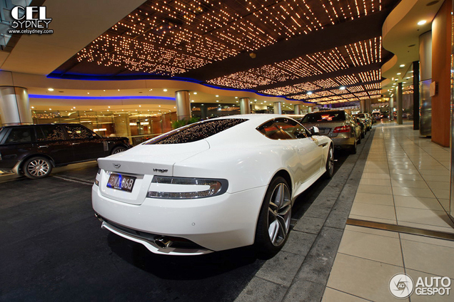 Spot van de dag: Aston Martin Virage 2011 
