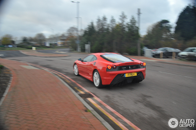 Gespot: fraai samengestelde Ferrari 430 Scuderia