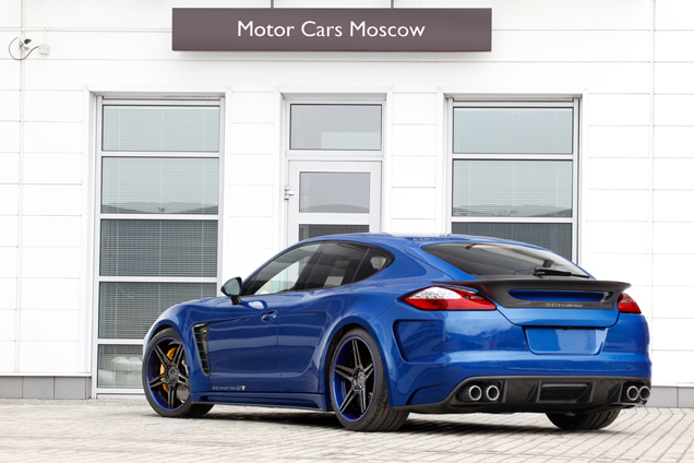 Blauw monster: TopCar Stingray GTR