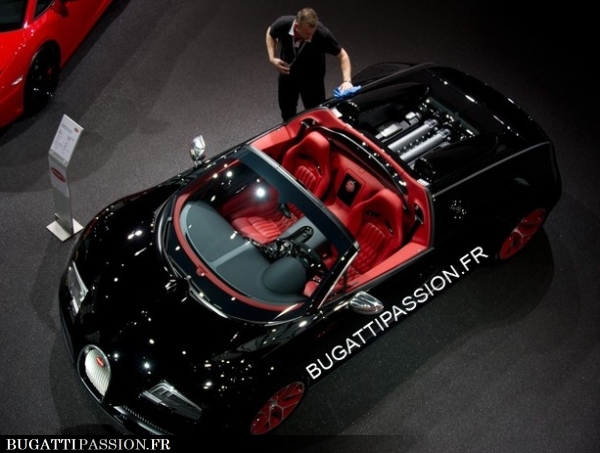 Filmpje: op pad met de 1200 pk sterke Bugatti Veyron 16.4 Grand Sport Vitesse 