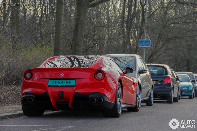 Spot van de dag: Ferrari F12berlinetta 
