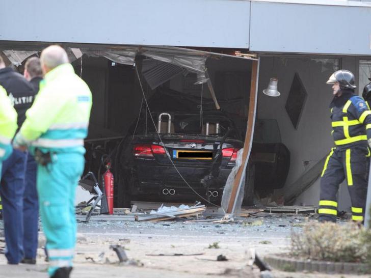 Bestuurder van BMW M3 Cabriolet laat het leven bij een ongeval 