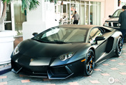 Lamborghini Aventador LP700-4 arata puternic