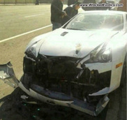 Welch eine Schande – Lexus LF-A in China verunfallt!