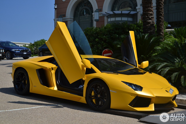 Gespot voor de Aventador-liefhebber: matte kleuren deel 152