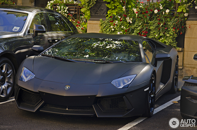 Gespot voor de Aventador-liefhebber: matte kleuren deel 152