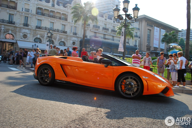 Een troonswisseling special: oranje auto's op Autogespot!