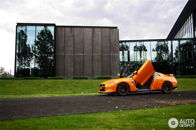 Een troonswisseling special: oranje auto's op Autogespot!