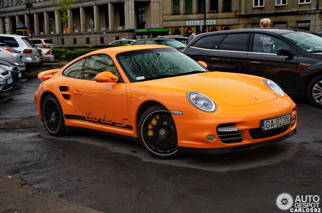 Een troonswisseling special: oranje auto's op Autogespot!